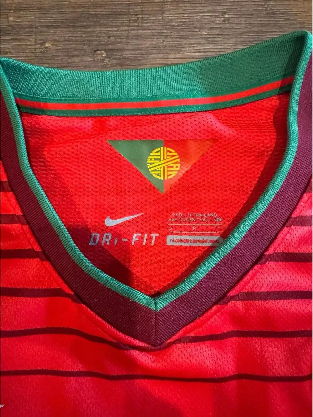 Nike Soccer Jersey Tshirt Portugal 2014-15 Red Shirt Sz sm